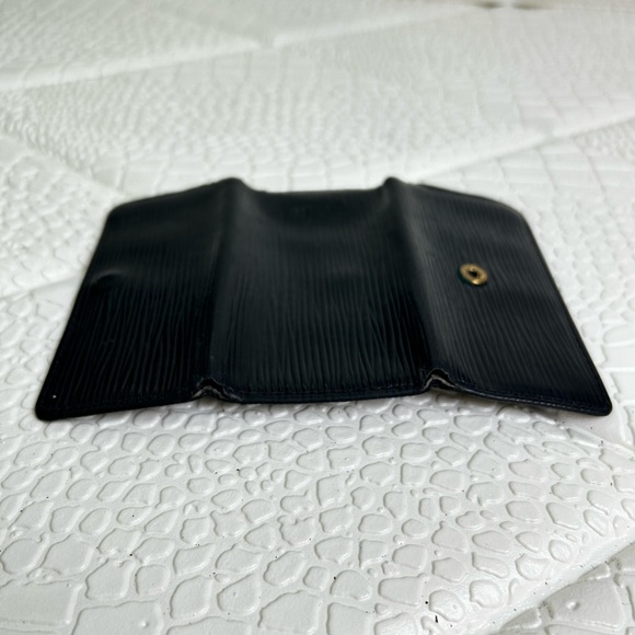 Louis Vuitton Black Epi 4 Key Ring Wallet - Picture 9 of 13